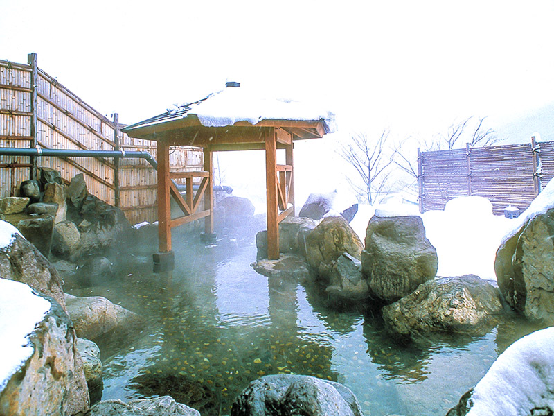 天気が良ければ雄大な白山を一望できる露天風呂