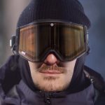 ボタン一つで遮光レベルを変えられる画期的なゴーグル「EC Goggles」