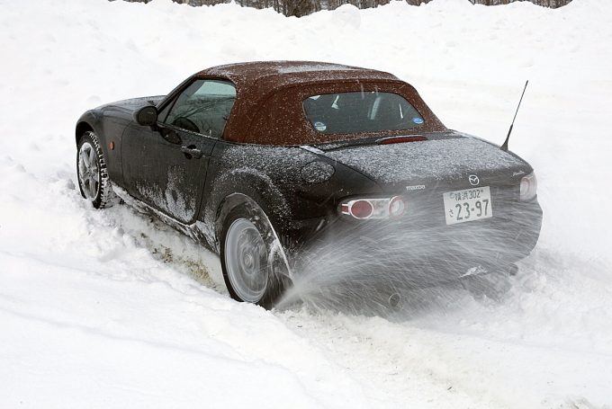 憶えておいて損はない 雪道でスタックしたときの脱出方法 好きゲレ