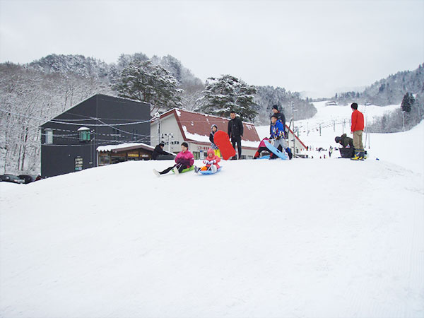 三川・温泉スキー場キッズパークゲレンデ